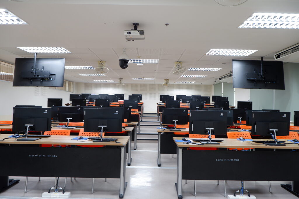 ห้องปฏิบัติการคอมพิวเตอร์ IT 205